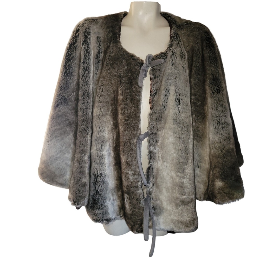 Womens vintage 1960's Faux Fur Capelet Grey Ombre Tie Front Poncho Shawl boho
